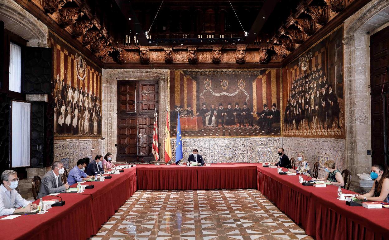 Pleno extraordinario del Gobierno valenciano. 