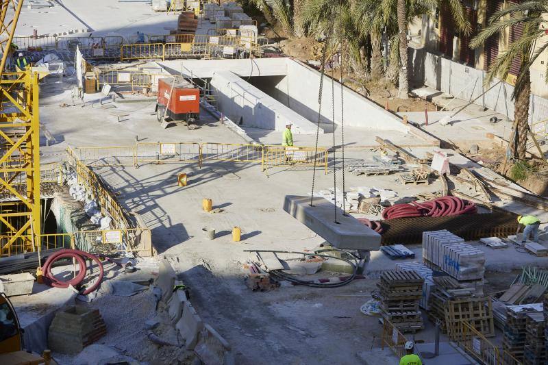 Fotos: Las obras de la Plaza de la Reina avanzan