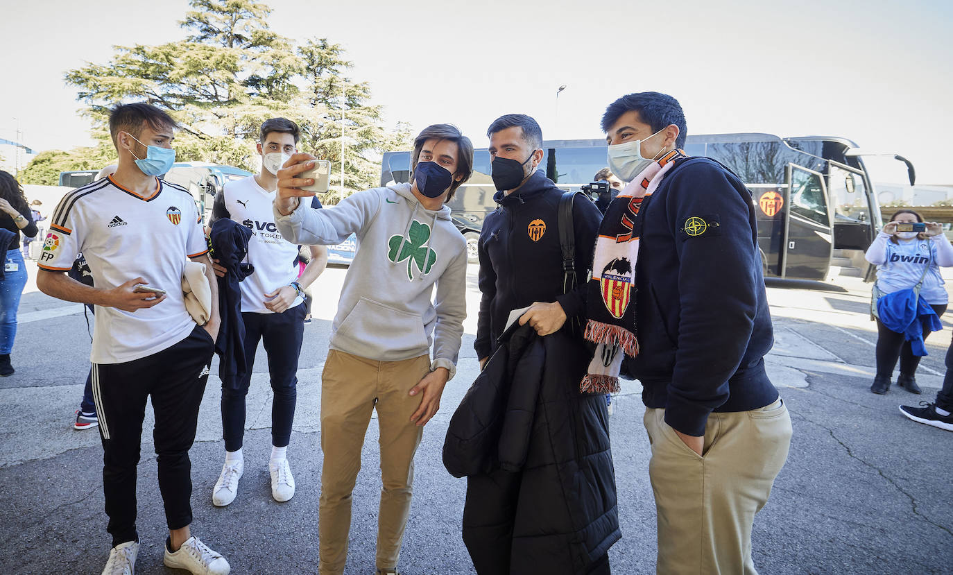 Fotos: La expedición valencianista viaja a Bilbao