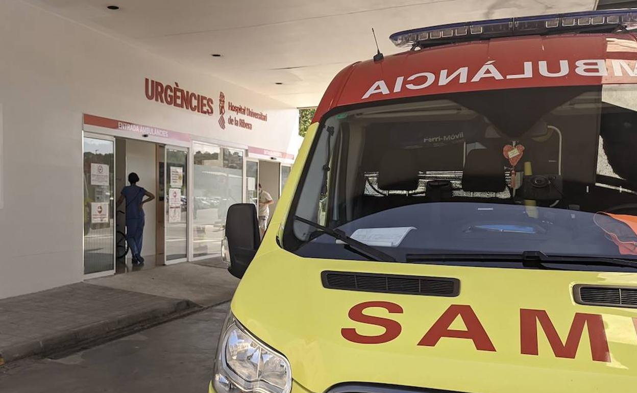 Acceso a Urgencias de un hospital valenciano.