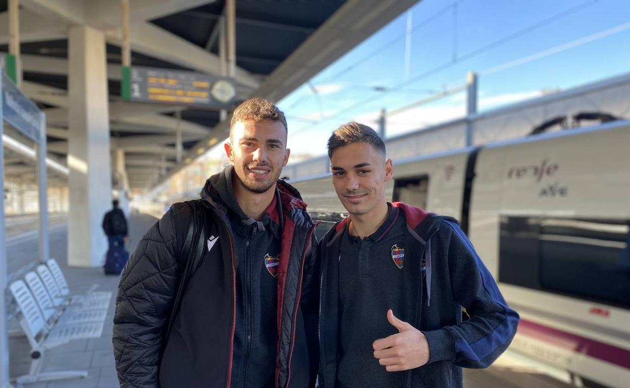 Antoni Leal y Joseda Álvarez, antes de partir hacia Madrid.