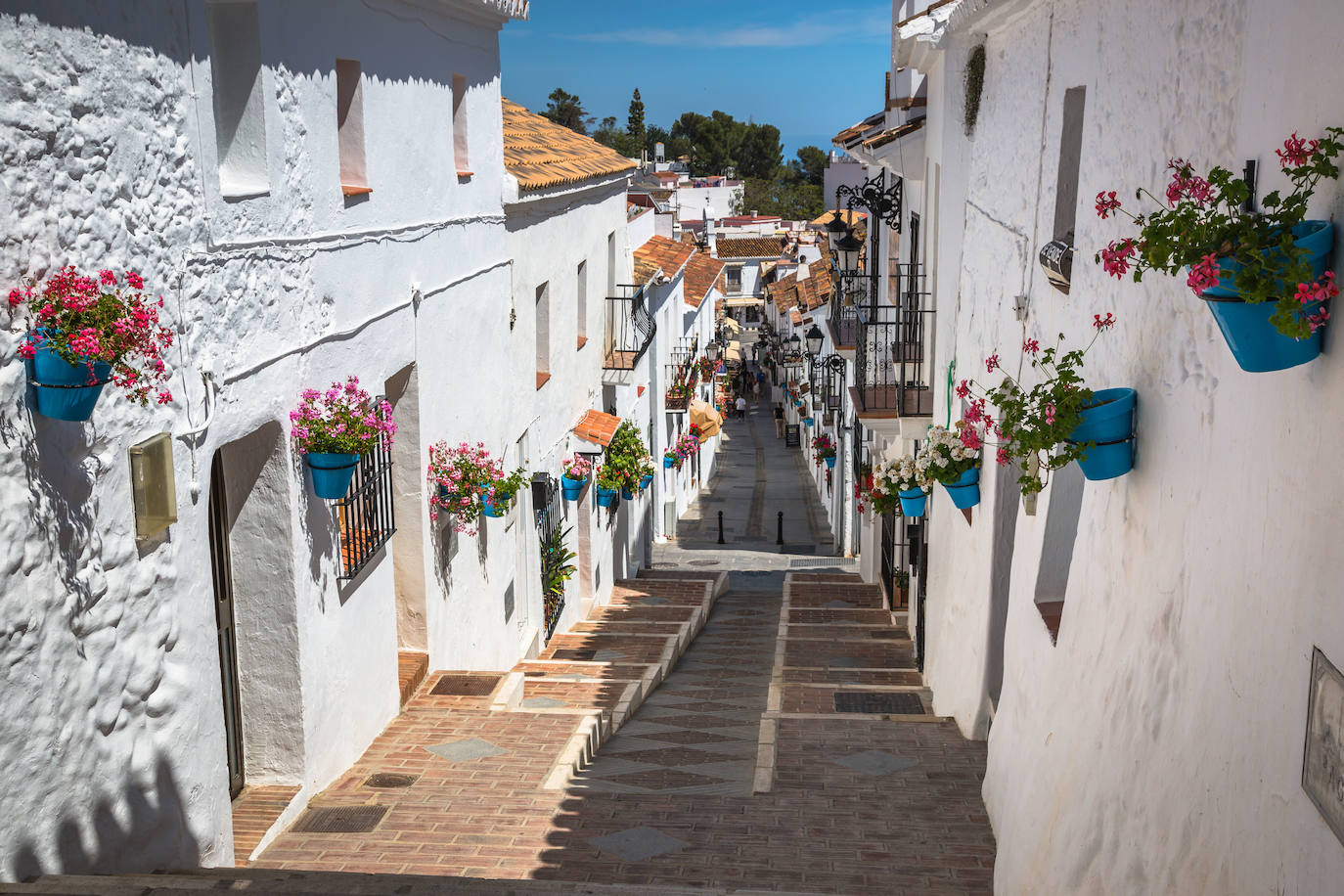 ANDALUCÍA | Han sido denominados como Capital del turismo rural 2022 en esta comunidad autónima El Bosque (Cádiz), Mijas (Málaga) -en la imagen-, Motril (Granada), Cortegana (Huelva) y Tabernas (Almería). Como capitales de interior de Andalucía los municipios afortunados han sido Aldeaquemada (Jaén), Lucena (Córdoba) y Cazalla de la Sierra (Sevilla).