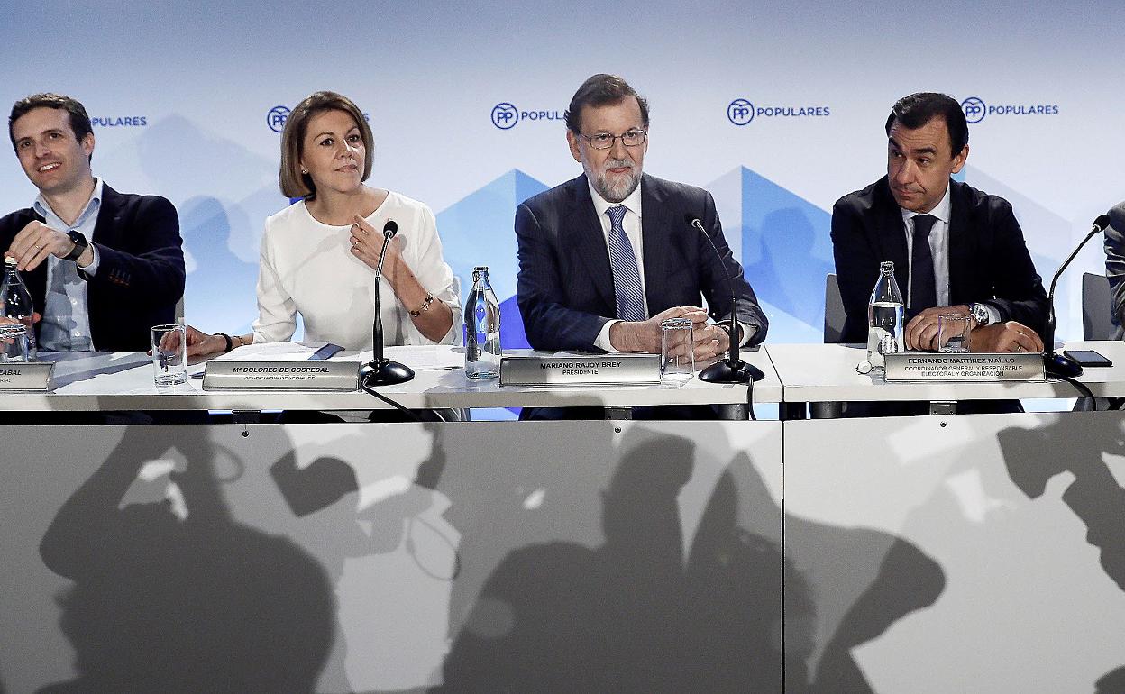 El expresidente del Gobierno Mariano Rajoy junto a Pablo Casado, María Dolores de Cospedal, Fernando Martínez-Maíllo y Javier Arenas durante la Junta Directiva Nacional del PP en la que se sustituyó a Mariano Rajoy.