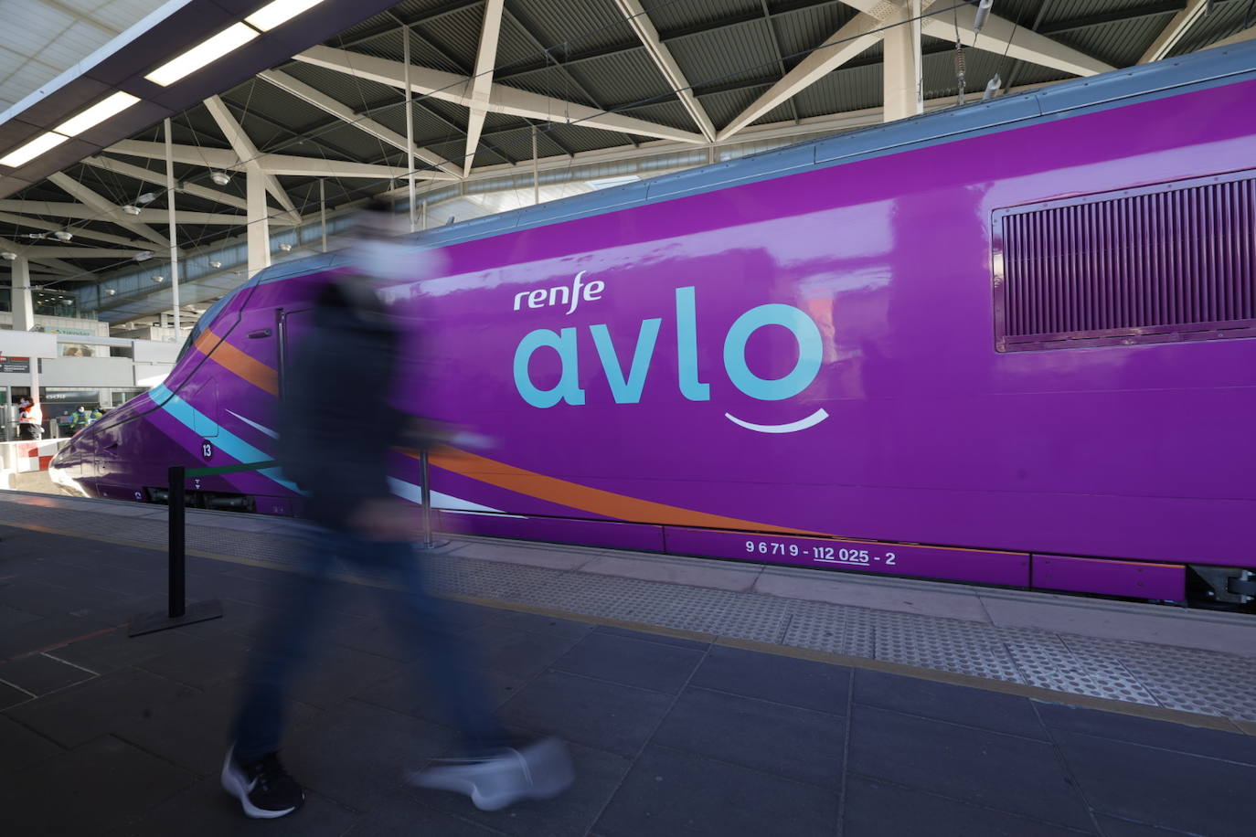 El primer tren de Avlo llega a Valencia.