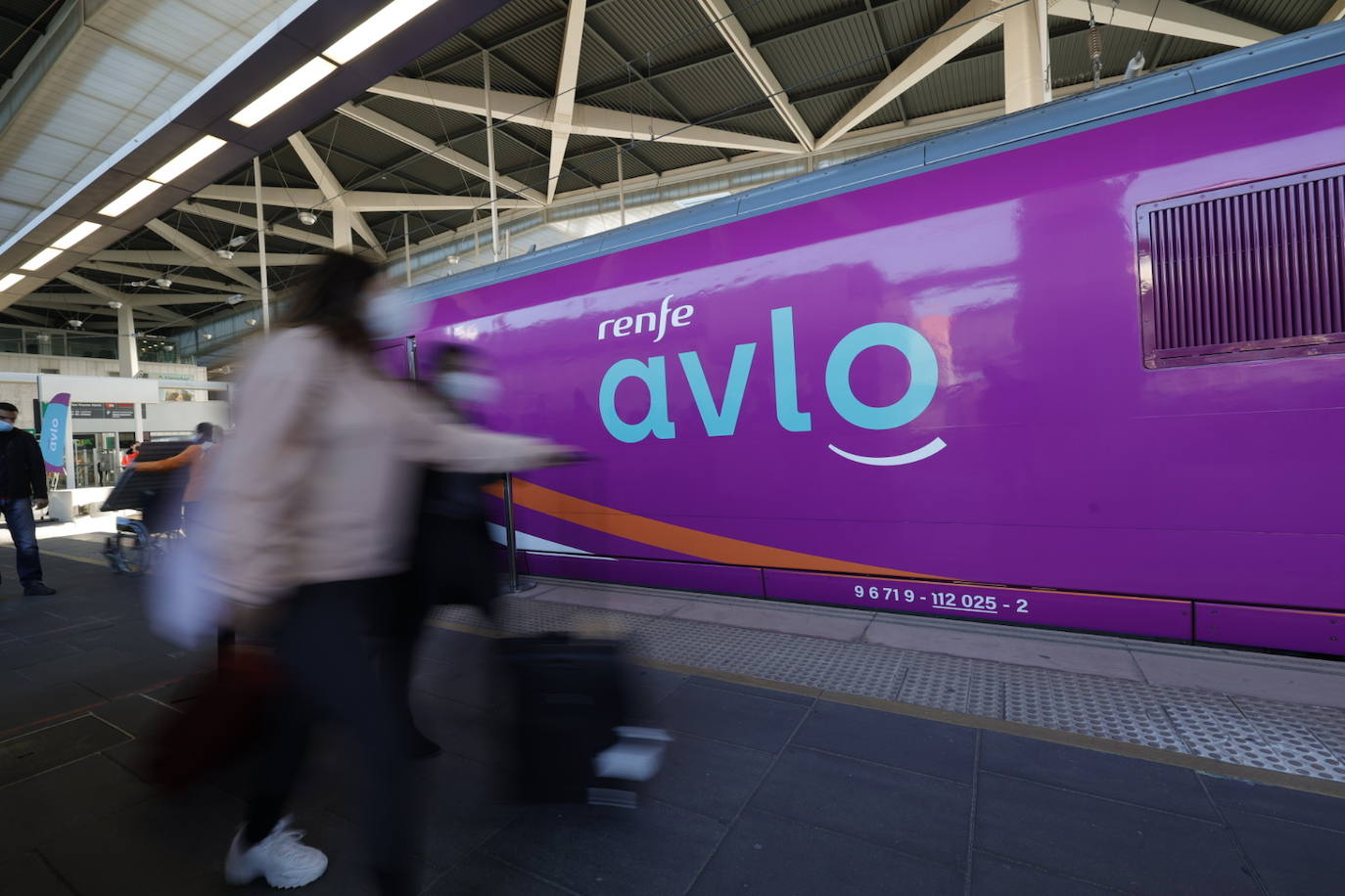 El primer tren de Avlo llega a Valencia.