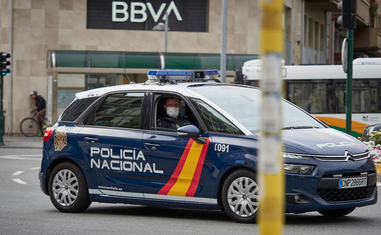 Imagen de archivo de un patrulla de la Policía Nacional. 