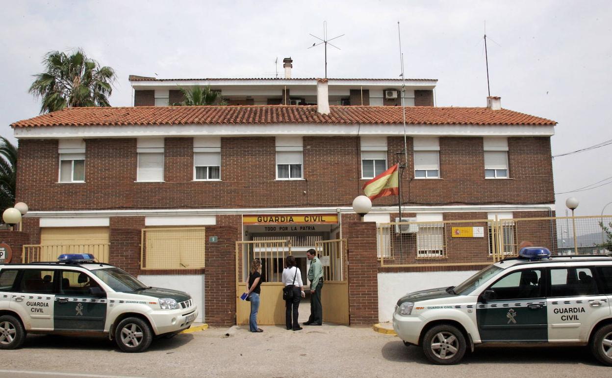 Casa cuartel de de la Guardia Civil en Llombai donde sucedieron los hechos. 