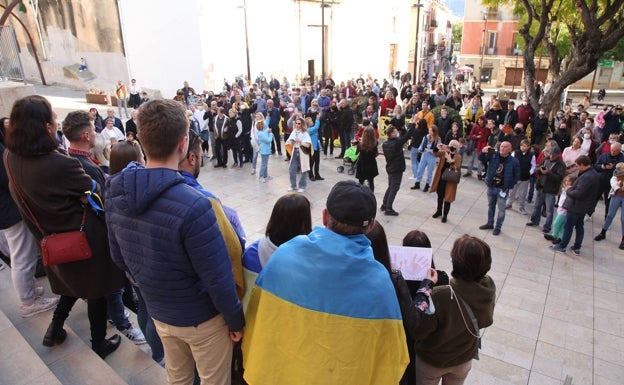 Los asistentes a la concentración en Dénia. 