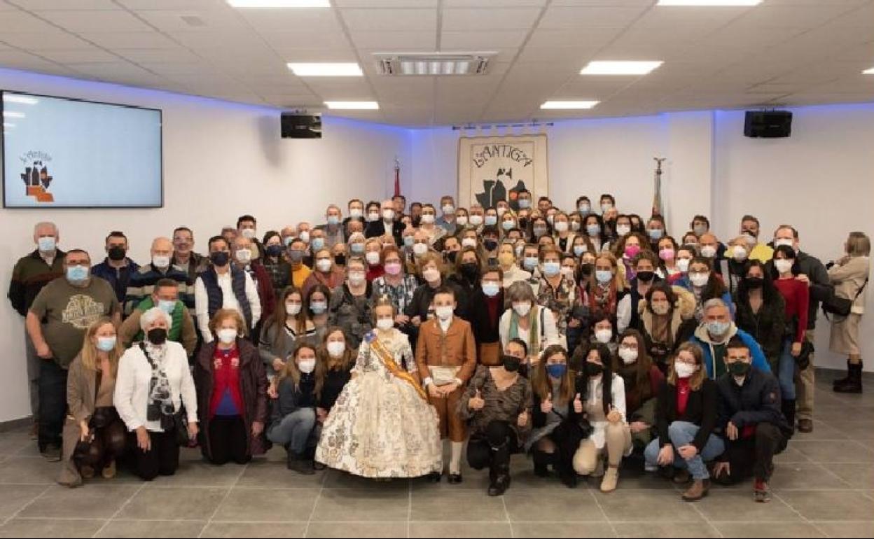L'Antiga estrena casal y renueva a sus artistas