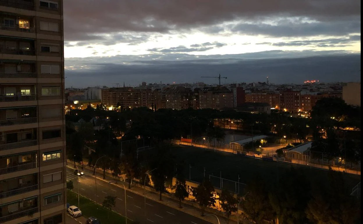 Rey Lear Millas He reconocido Precio de la luz | Iberdrola anuncia cortes de luz en calles muy  importantes de Valencia y otros 29 municipios | Las Provincias