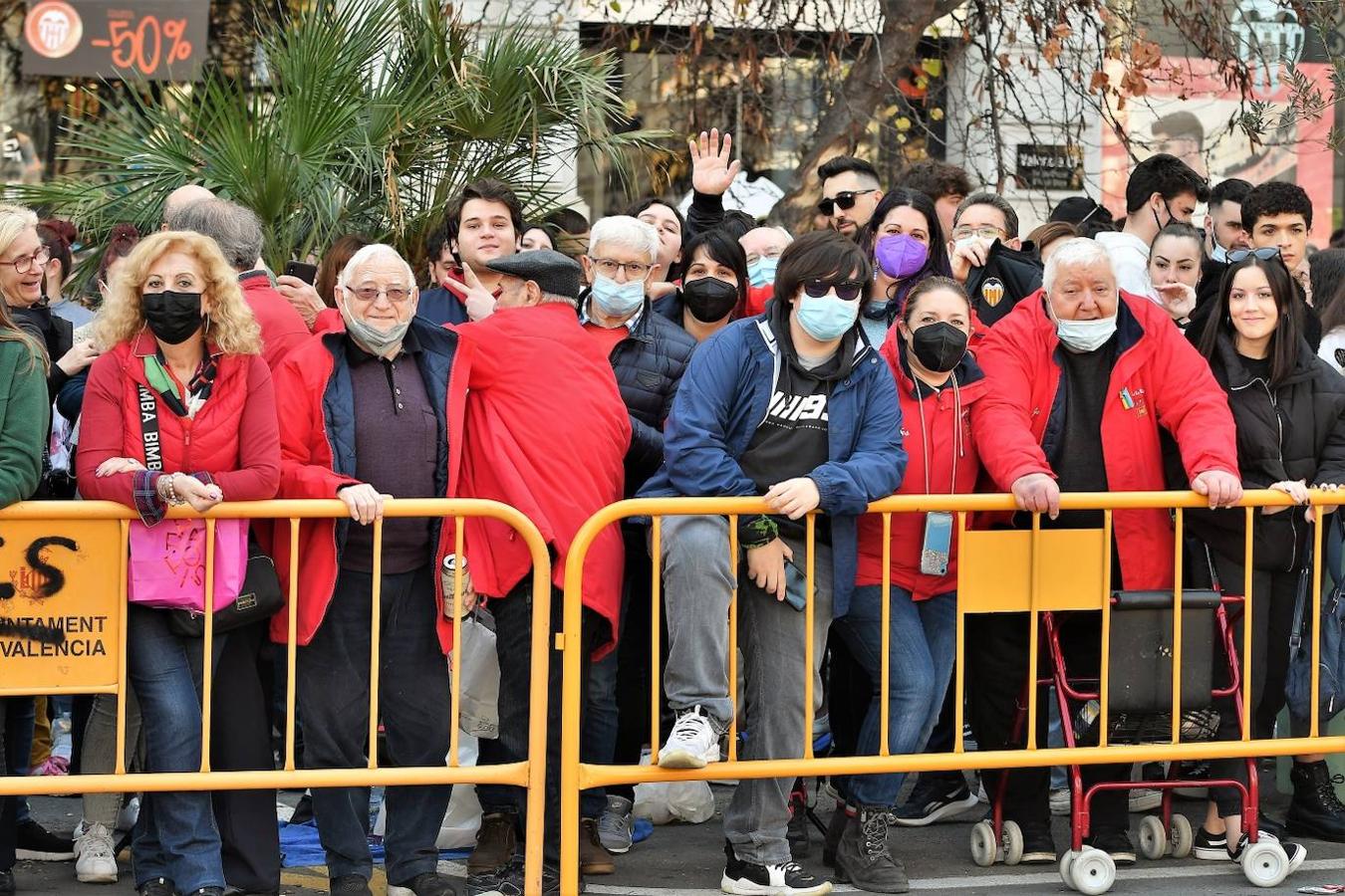 Fotos: Búscate en la mascletà del 2 de marzo de 2022