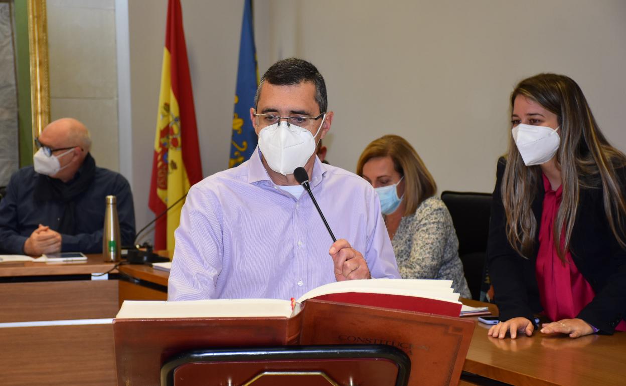 Pere Chovares durante la toma de posesión. 