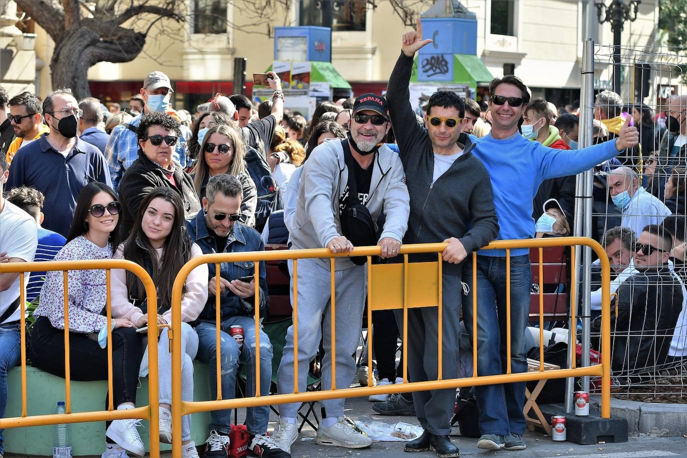 Fotos: Búscate en la mascletà del 3 de marzo de 2022