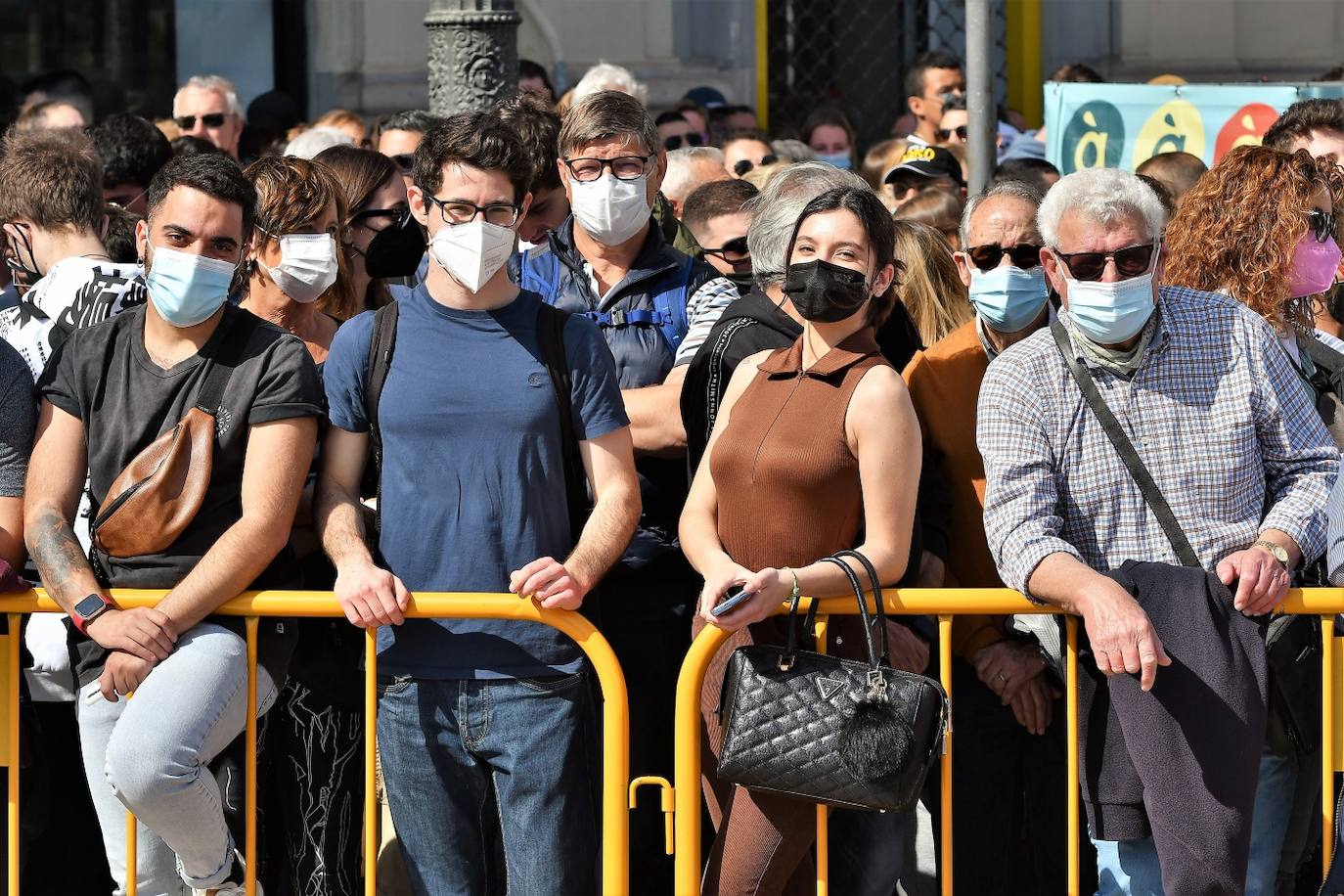 Fotos: Búscate en la mascletà del 3 de marzo de 2022