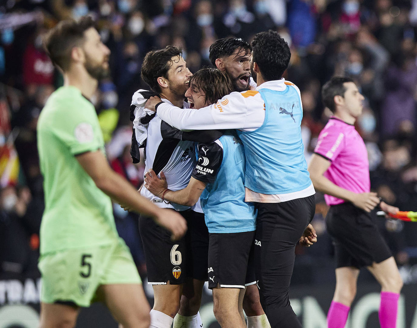 Fotos: Mestalla celebra el pase a la final de la Copa del Rey