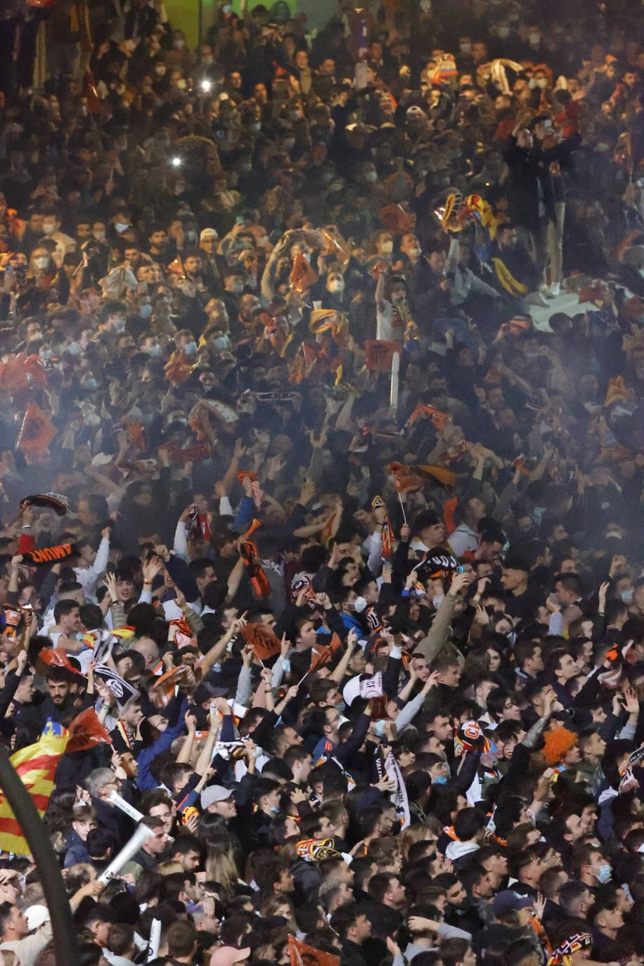 Fotos: Mestalla celebra el pase a la final de la Copa del Rey