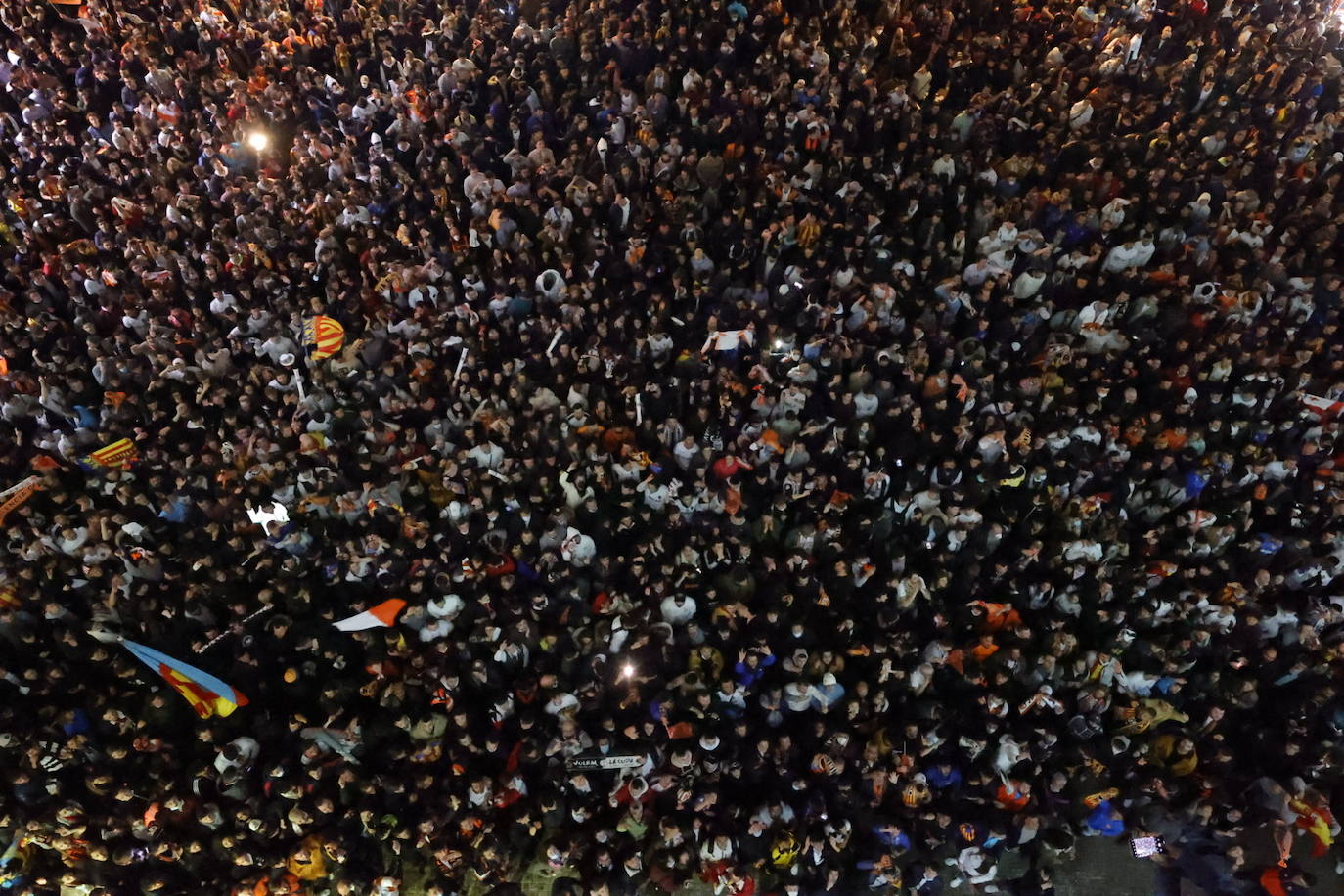 Fotos: Mestalla celebra el pase a la final de la Copa del Rey