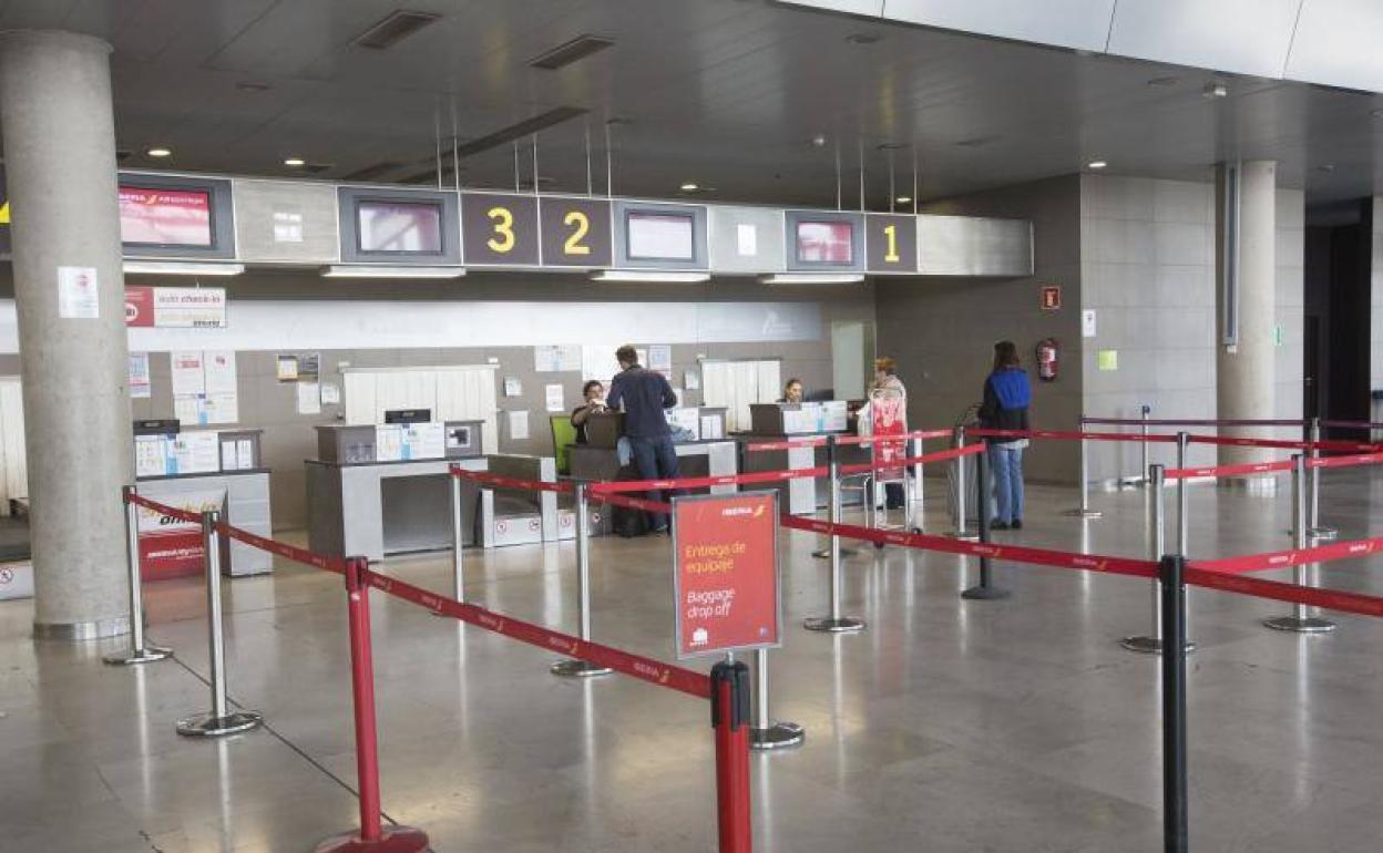 Final de Copa: vuelos en avión a Sevilla | Air Nostrum amplía su oferta de vuelos Valencia-Sevilla para la final de Copa