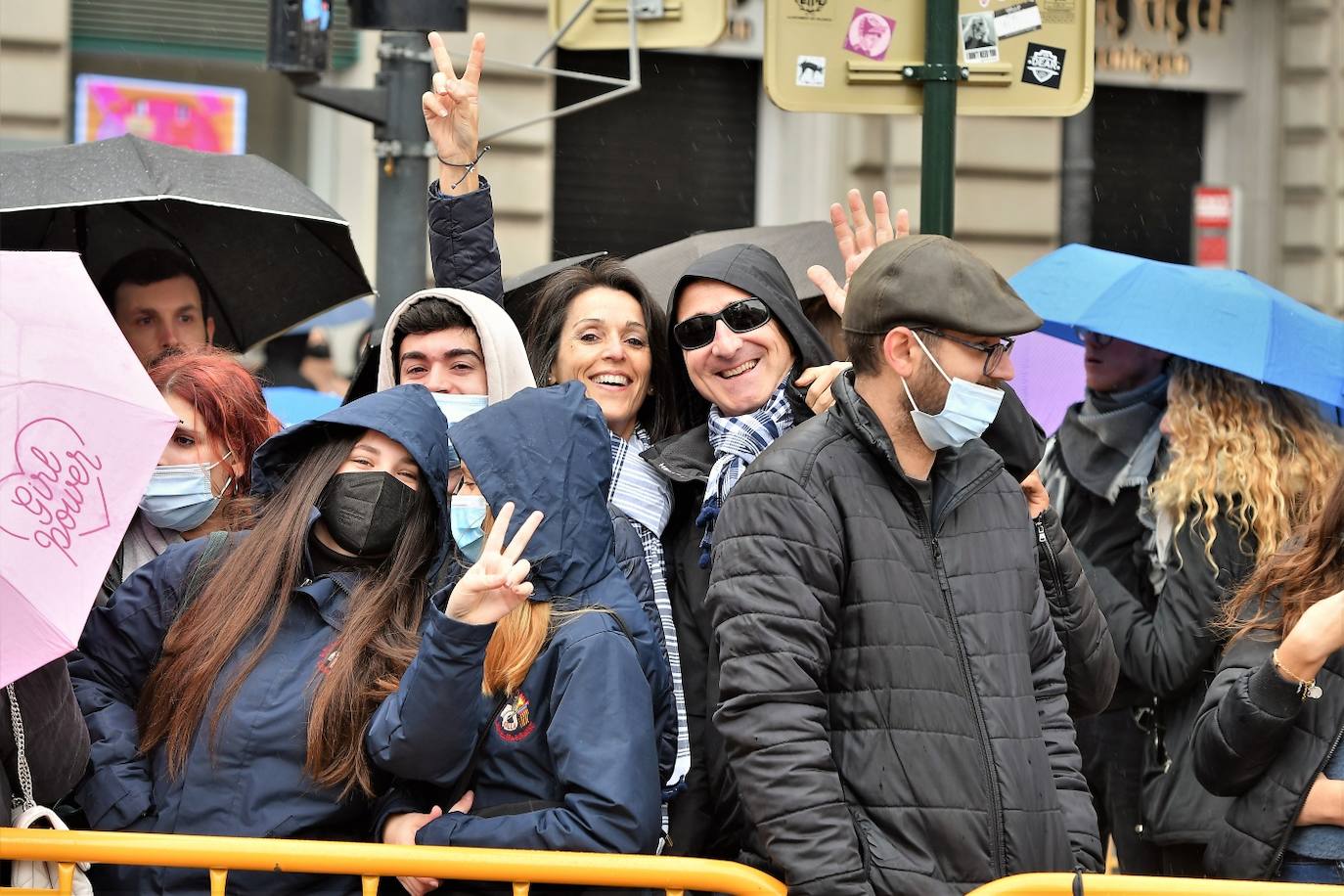 Fotos: Búscate en la mascletà del 6 de marzo de 2022