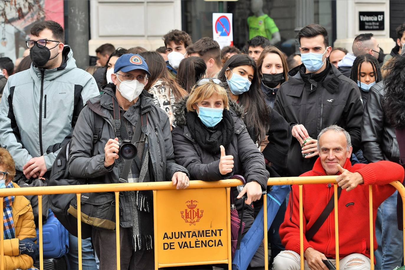 Fotos: Búscate en la mascletà del 6 de marzo de 2022