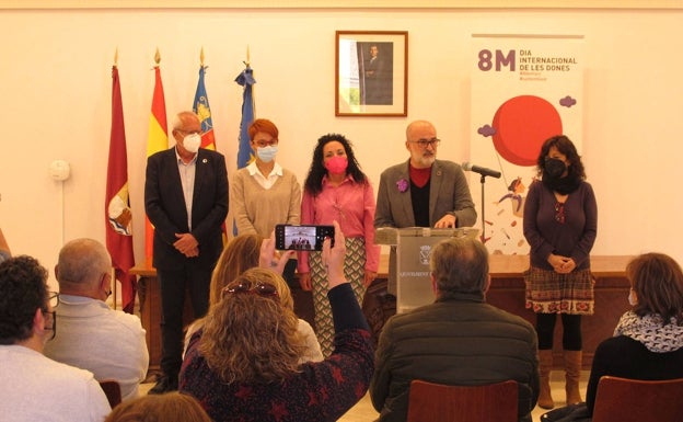 El edil de Igualdad durante su intervención en el acto del 8M. 