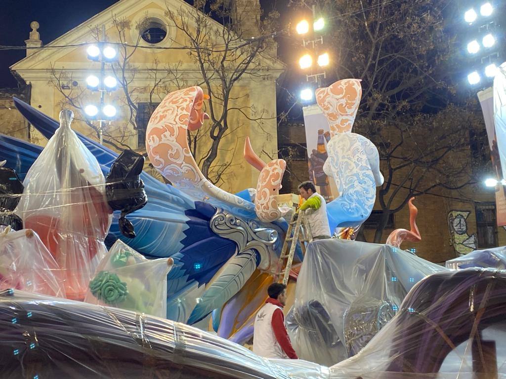 Fotos: La falla de Na Jordana empieza a tomar forma