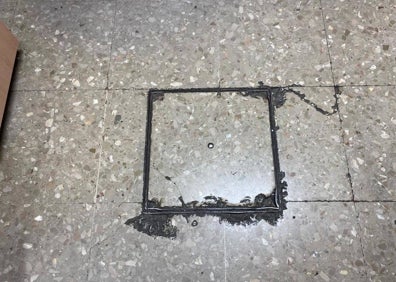 Imagen secundaria 1 - Desperfectos en suelos y techos del centro de salud Nápoles y Sicilia de Valencia.