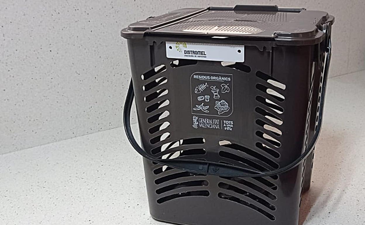 Modelo de recipiente que se usa en el sistema de recogida puerta a puerta. 