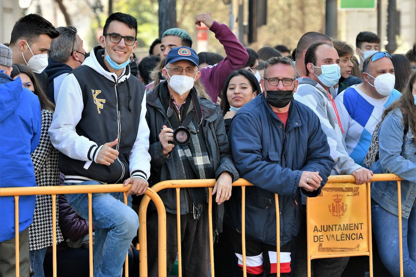 Fotos: Búscate en la mascletà del miércoles 9 de marzo