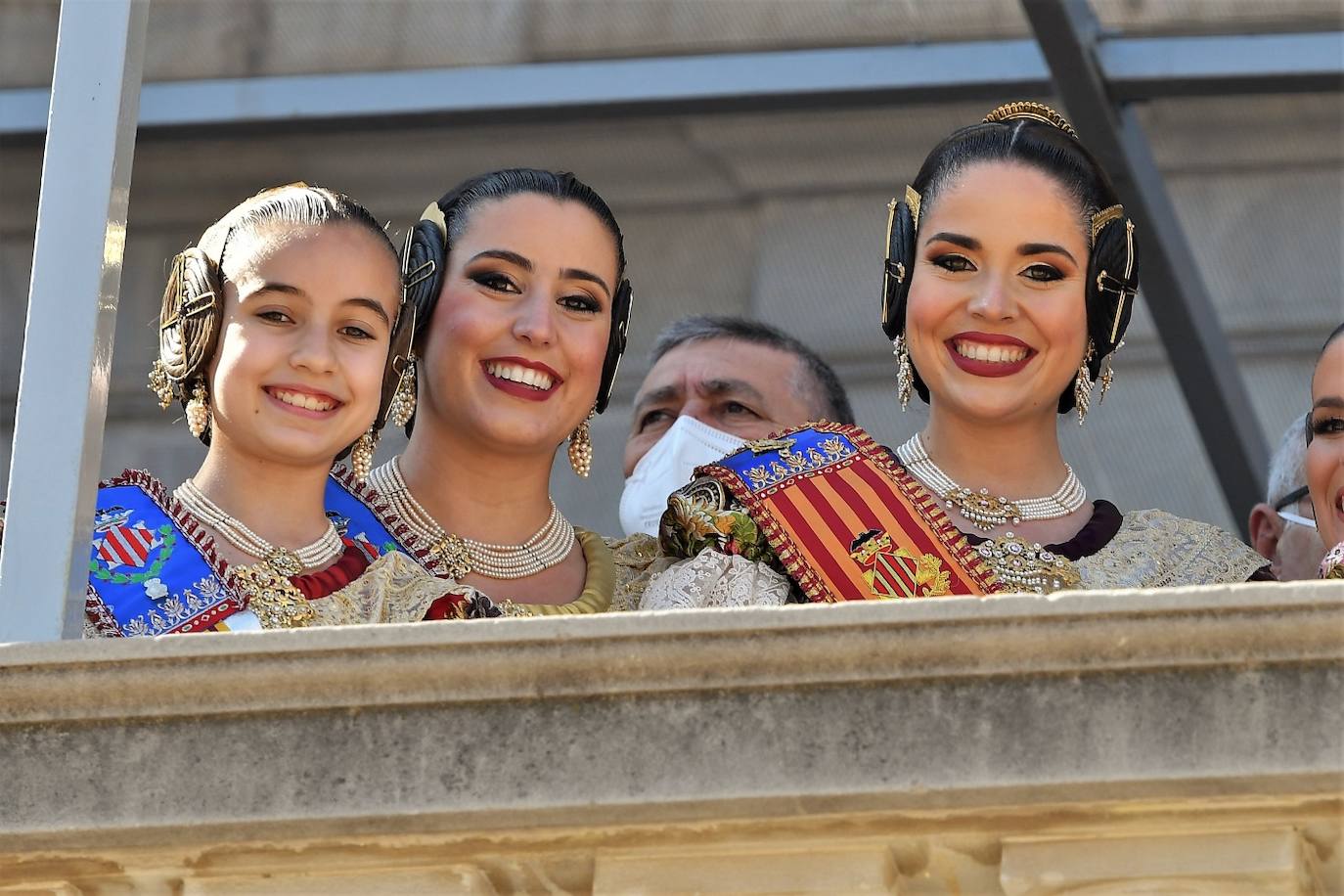 Fotos: Búscate en la mascletà del miércoles 9 de marzo