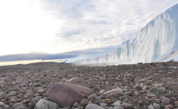 Borde de la capa de hielo de Groenlandia en 2019.