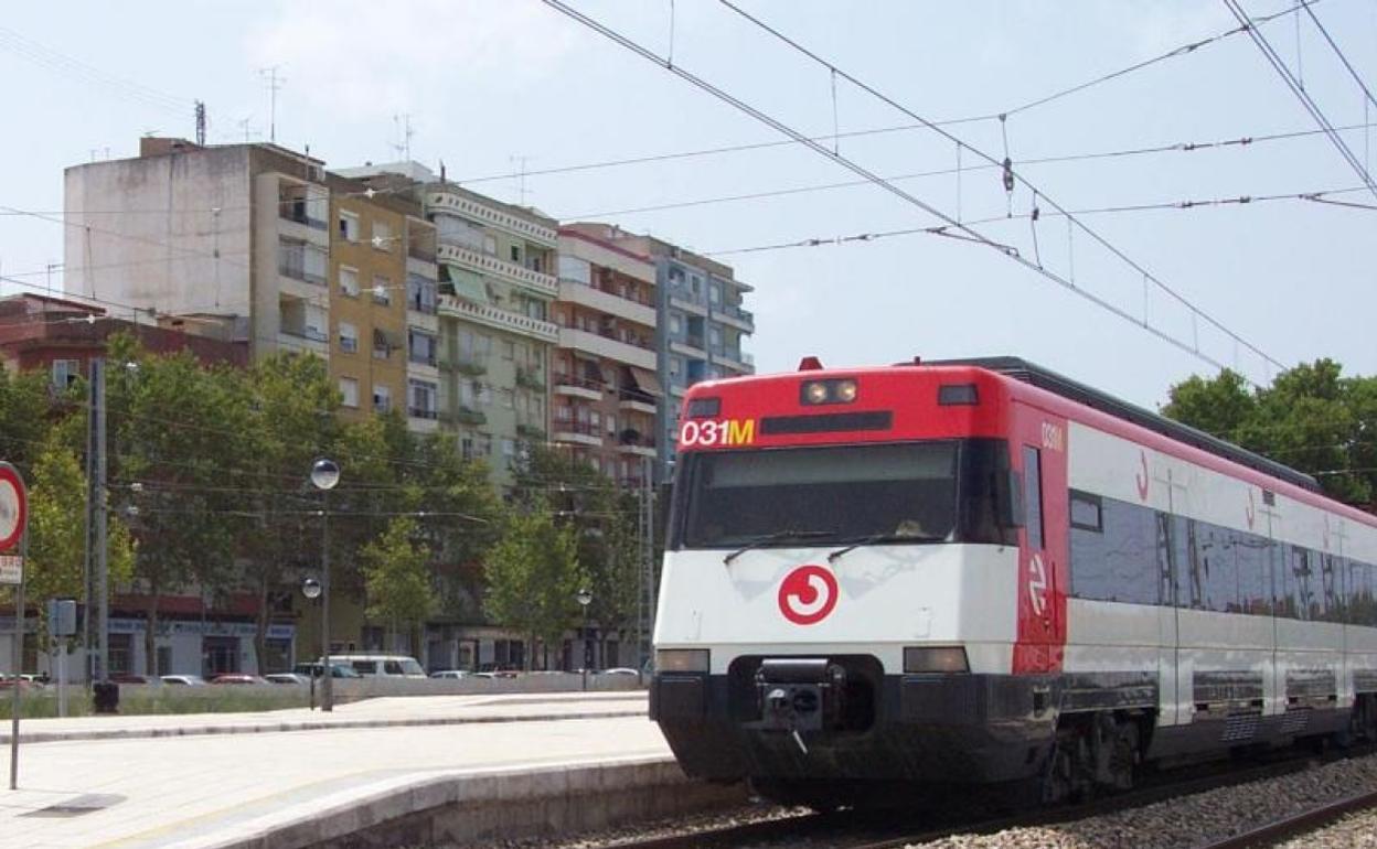 Habrá una veintena de trenes especiales para poder presenciar la mascletà en  Valencia. 