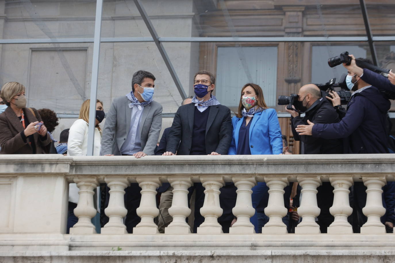 Alberto Núñez Feijóo ha decidido iniciar en Valencia su campaña para dirigir el PP y se ha convertido en el protagonista de la mascletà de este viernes 11 de marzo de 2022, disparada por Pirotecnia Tomás de Benicarló