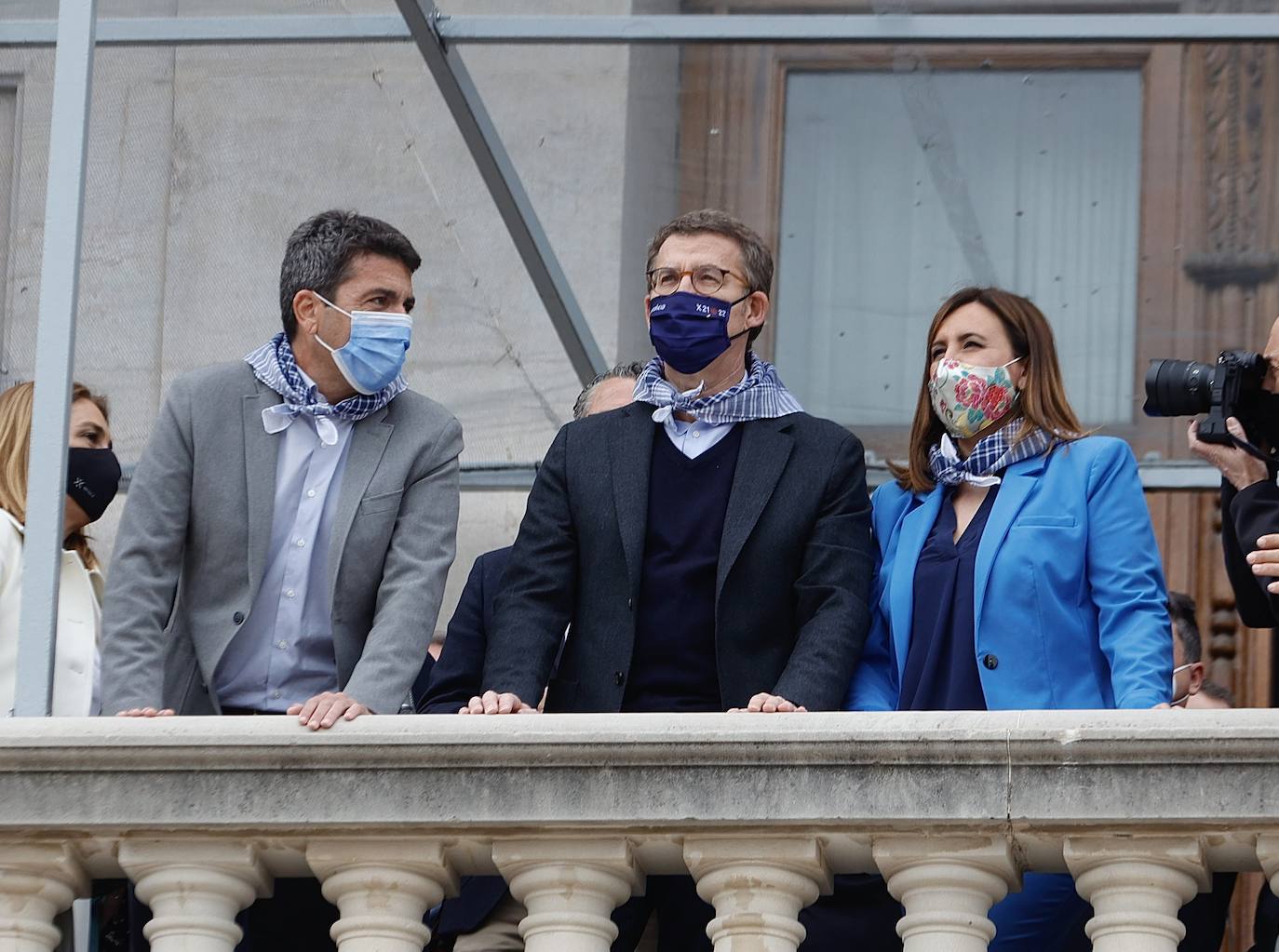 Alberto Núñez Feijóo ha decidido iniciar en Valencia su campaña para dirigir el PP y se ha convertido en el protagonista de la mascletà de este viernes 11 de marzo de 2022, disparada por Pirotecnia Tomás de Benicarló