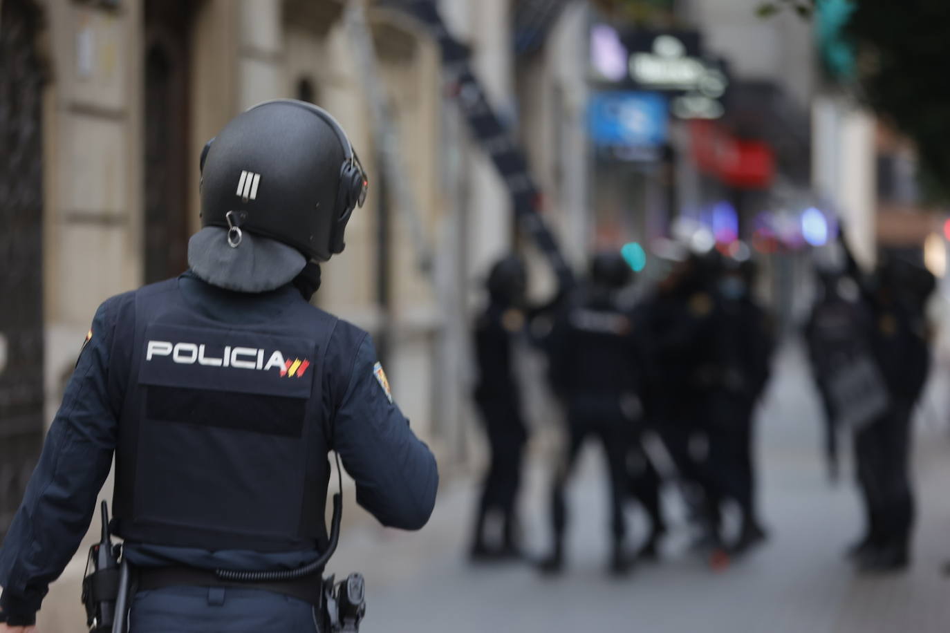 Agentes de la Policía Nacional han desalojado a la plataforma Esperanza Obrera del edificio de la Generalitat.