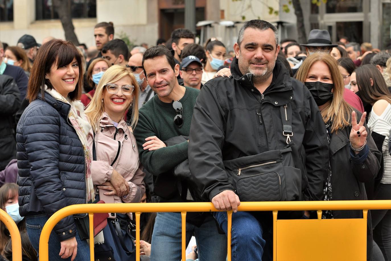 Fotos: Búscate en la mascletà del viernes 11 de marzo