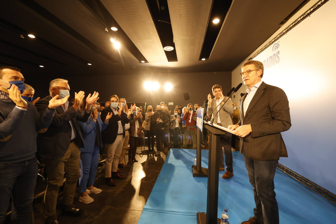 Fotos: Alberto Núñez Feijóo visita el MuVIM de Valencia