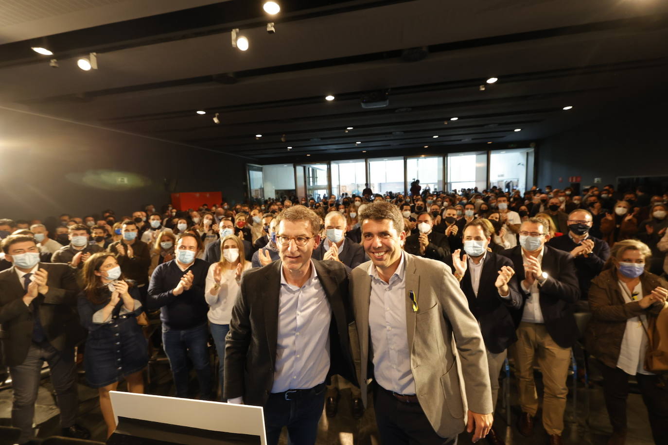 Fotos: Alberto Núñez Feijóo visita el MuVIM de Valencia