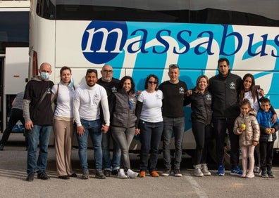 Imagen secundaria 1 - Diferentes entidades y voluntarios se han unido para ofrecer ayuda humanitaria. 