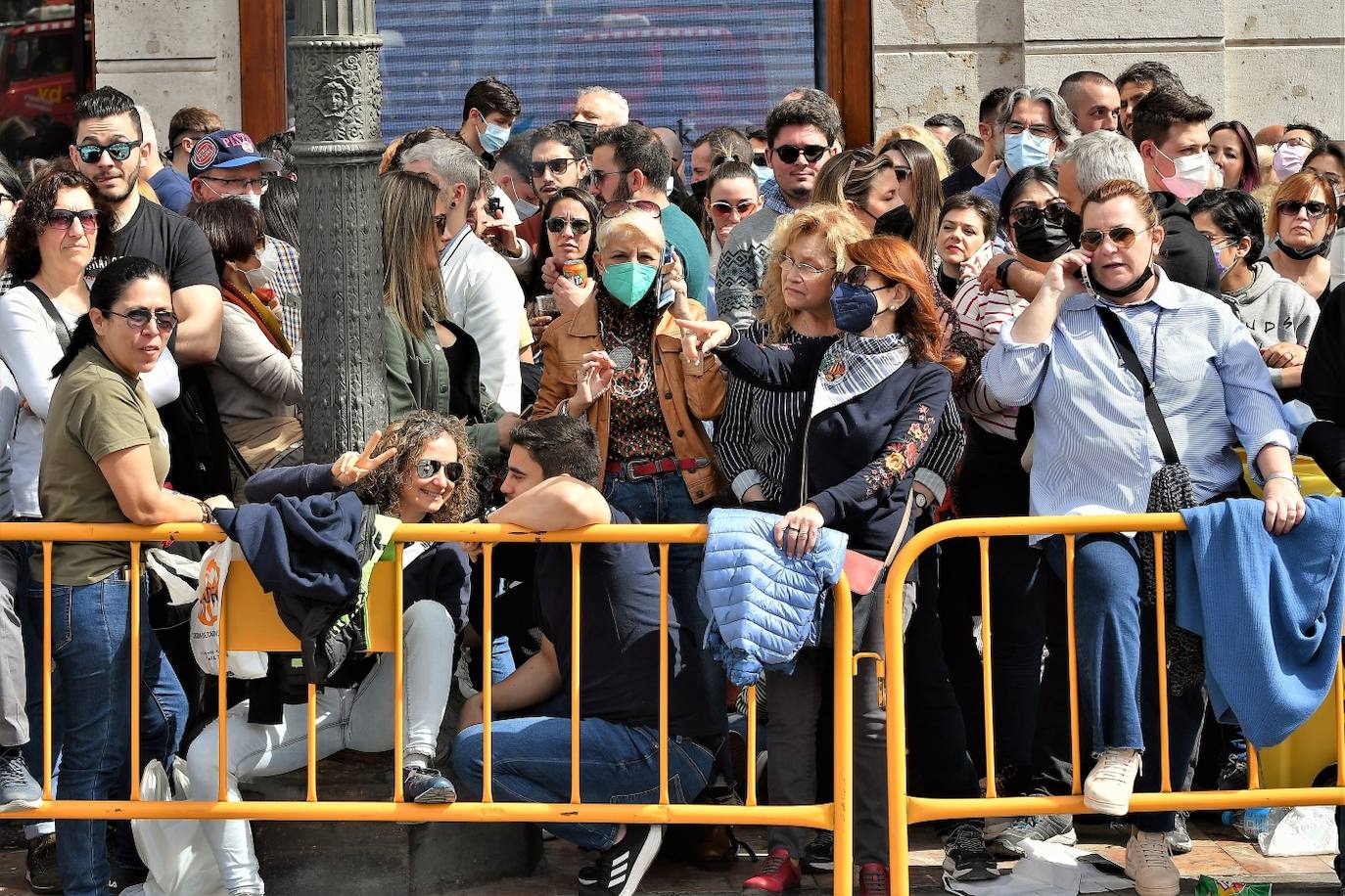 Fotos mascleta domingo: Búscate en la mascletà del domingo 13 de marzo de 2022