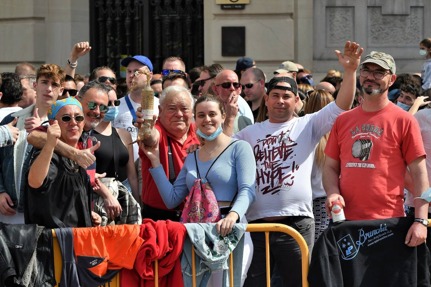 Fotos mascleta domingo: Búscate en la mascletà del domingo 13 de marzo de 2022