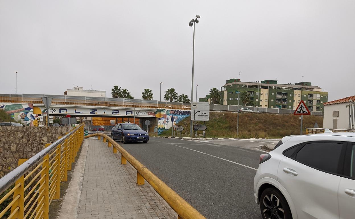 Puente de Xàtiva que pasa sobre el barranco en Alzira. 