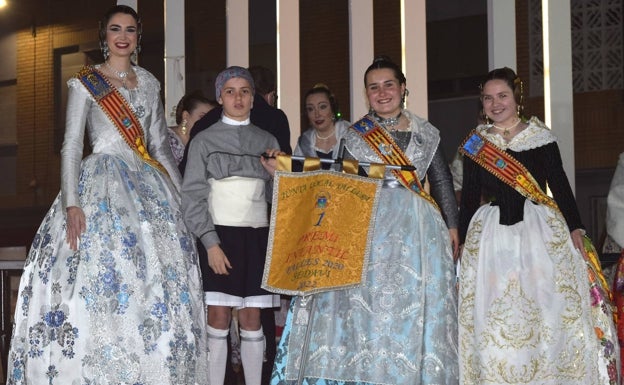 Entrega del primer premio en la categoría infantil. 