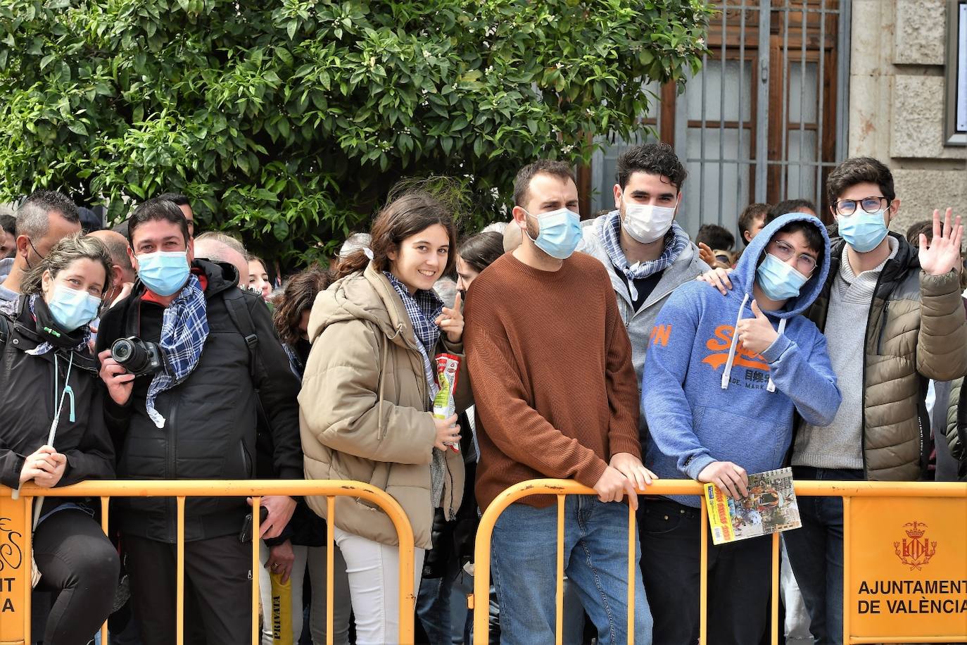 Fotos: Búscate en la mascletà de este 18 de marzo de 2022