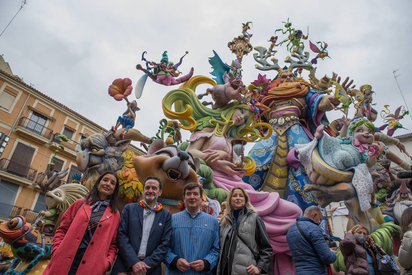 Fotos: Fallas 18 de marzo de 2022: Convento Jerusalén reúne a políticos y caras conocidas