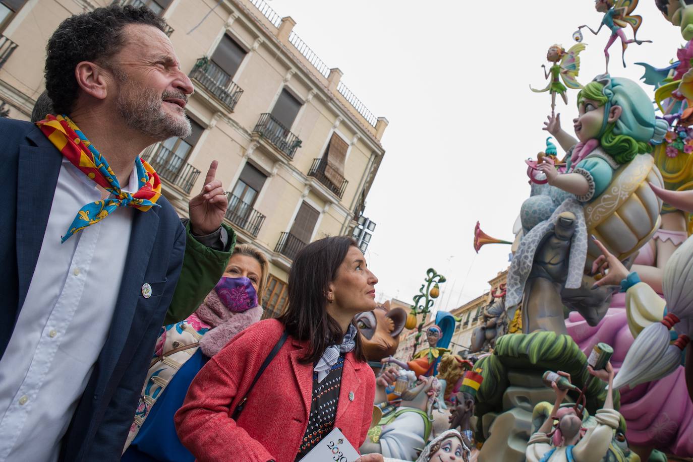 Fotos: Fallas 18 de marzo de 2022: Convento Jerusalén reúne a políticos y caras conocidas