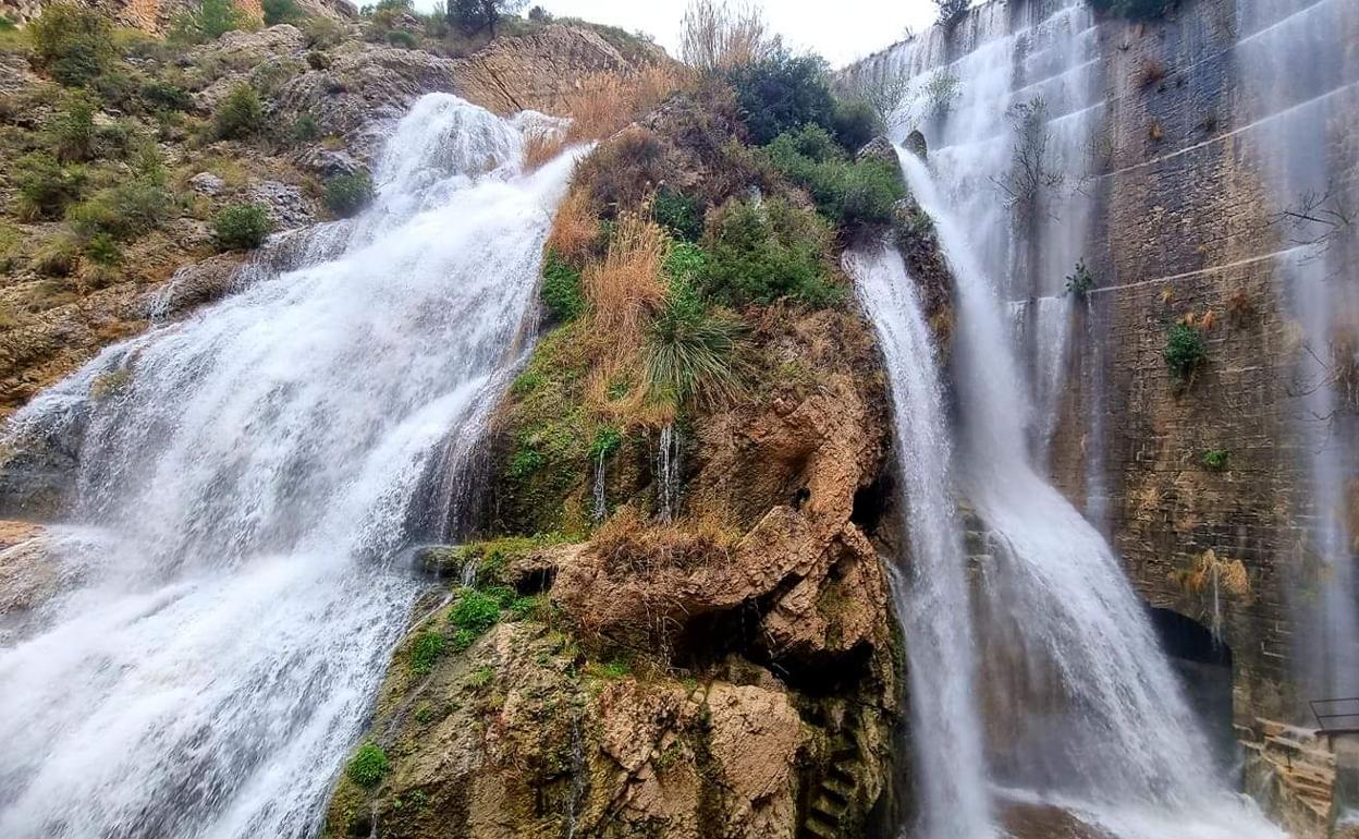 Las lluvias de las últimas horas dejan bonitas estampas como las del Pantano de Tibi. 