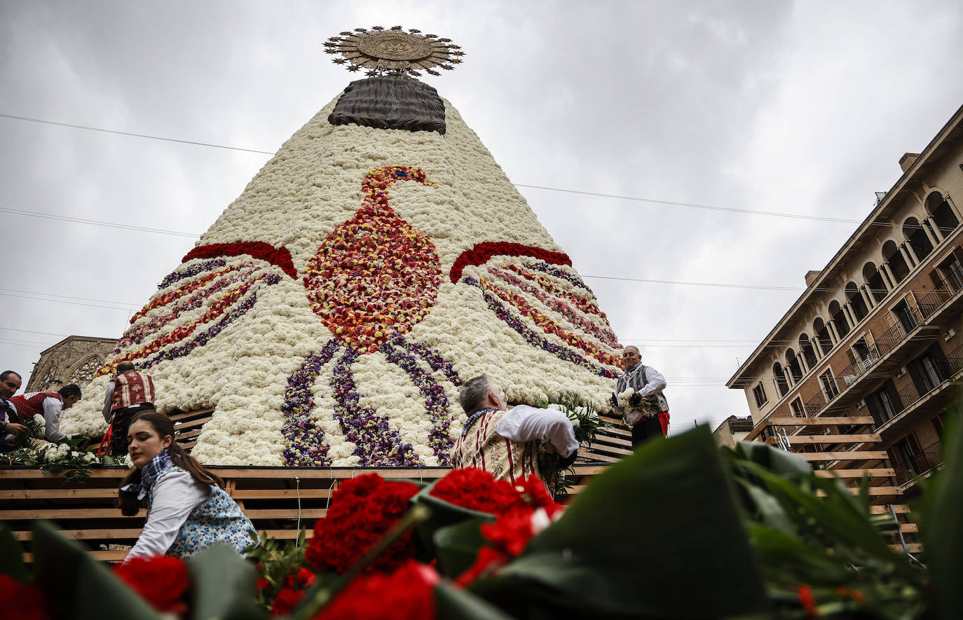 Fotos: Así es el manto de la Mare de Déu para las Fallas 2022