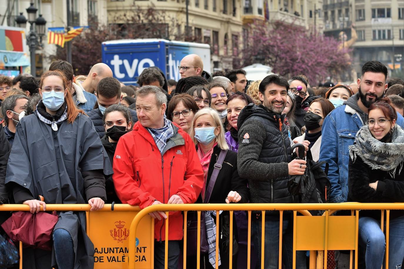 Fotos: Búscate en la mascletà de este sábado 19 de marzo