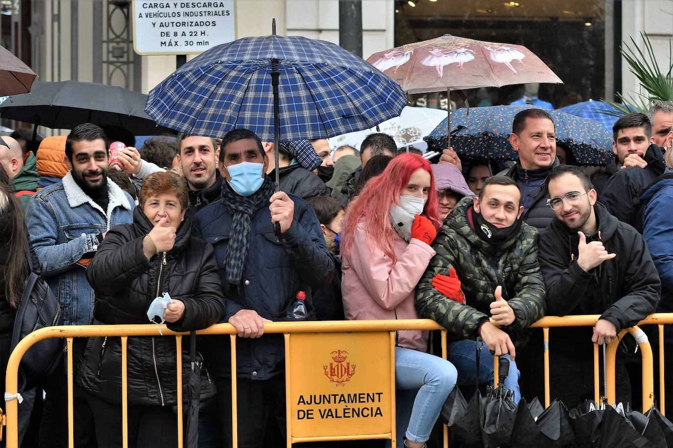 Fotos: Búscate en la mascletà de este sábado 19 de marzo